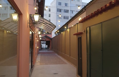 Serra Negra Apartment | Villa Ida, Suíte 02 c/Sala e Copa p/4 Pessoas