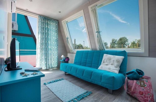 Lignano Sabbiadoro Boat Rental | Tranquil Marina Azzurra Resort House boat 2 Bedroom sleeps 6