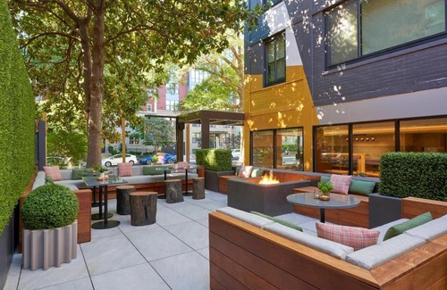 Logan Circle House | Rooftop Lounge Onsite! Pets Allowed, Parking! Minutes to The National Mall!