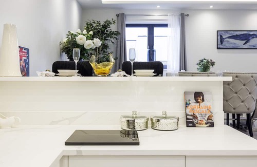 Gerrards Cross House | Lux Smart Home | New Build | Parking | Families