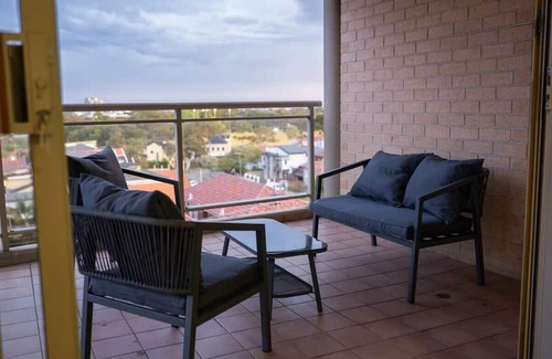 Maroubra Apartment | Tranquil Maroubra Abode - Parking included