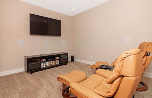 Bear Lake Reserve Resort | Sparkleview! A lovely home with stunning lake view in a private resort community