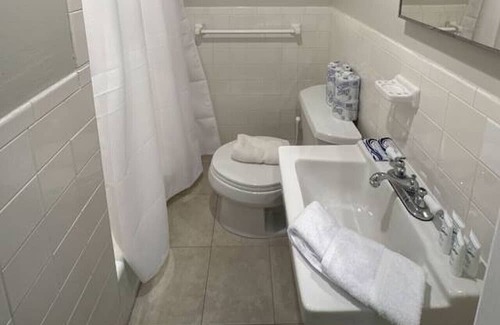 Prudential - St. Botolph Apartment | Peaceful Back Bay Studio