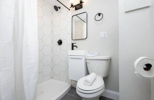Prudential - St. Botolph Apartment | Serene South End Studio