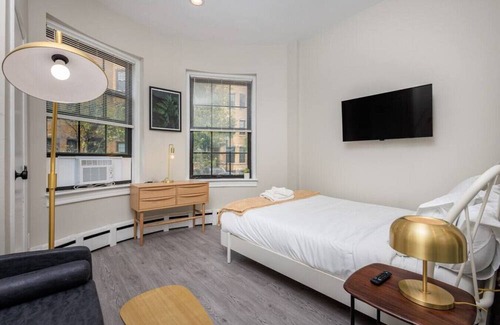 Prudential - St. Botolph Apartment | Lovely South End Studio