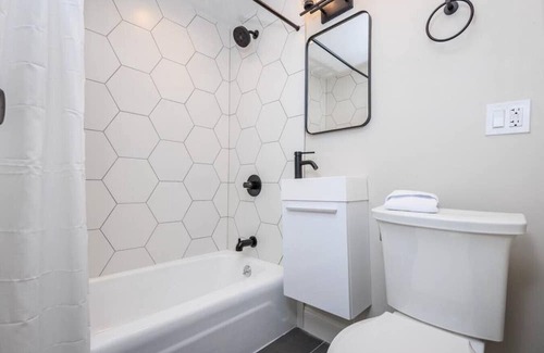 Prudential - St. Botolph Apartment | Charming South End Studio Apt