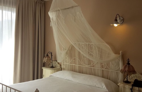 Desenzano del Garda Apartment | Holiday apartment with pool and balcony
