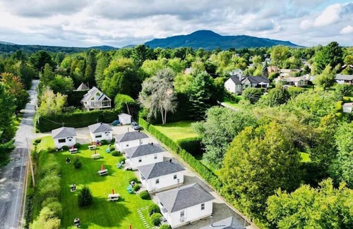 Magog House | Le Calypso - Access to the lake