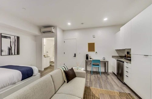 Downtown Oakland Apartment | Brand New Stylish Studio Suite Near Downtown!