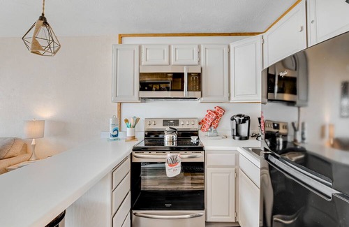 Neskowin Condo | Oceanfront, dog-friendly condo with Proposal Rock view, balcony & beach access