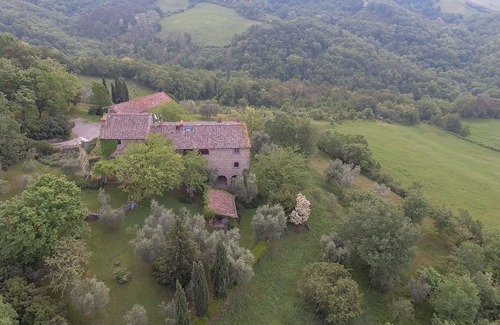 Barberino di Mugello House | Holiday Home 'Antico Casale Del Pozzo' with Private Terrace, Wi-Fi and Air Conditioning