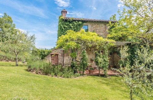 Barberino di Mugello House | Holiday Home 'Antico Casale Del Pozzo' with Private Terrace, Wi-Fi and Air Conditioning