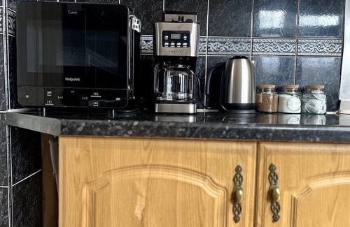 Marlborough House | Relax & Explore 3bed Home with Easy London Access