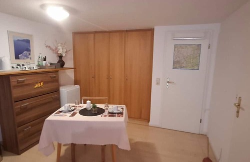 Linsengericht Apartment | Studio Apartment 'Spessartruhe' with Shared Terrace and Wi-Fi