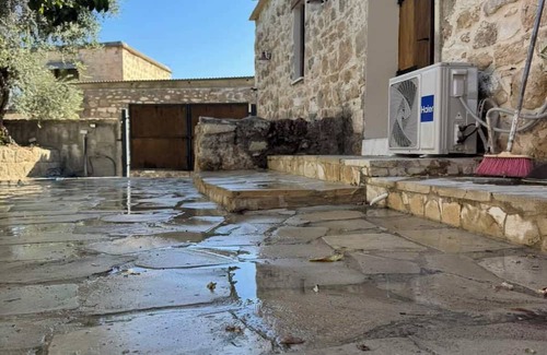 Marathounta House | Charming Cyprus Getaway in Páfos - Garden View Holiday House