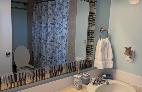 Misquamicut Hotel | Charming 1-bedroom hotel in enchanting Westerly with a beautiful ocean view