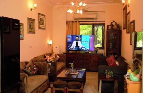 Noida Apartment | House of Comfort Noida 1 bedroom unit 5