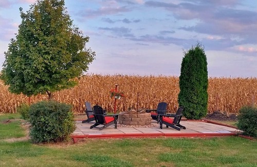Manson House | Cozy 2-bedroom house at Twin Lakes.