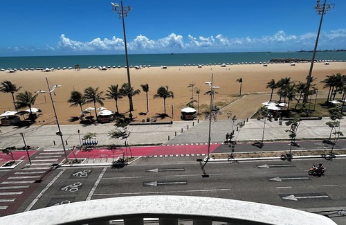 Fortaleza Apartment | Beachfront Apartment at Classic Flat Residence Service – Fortaleza, CE