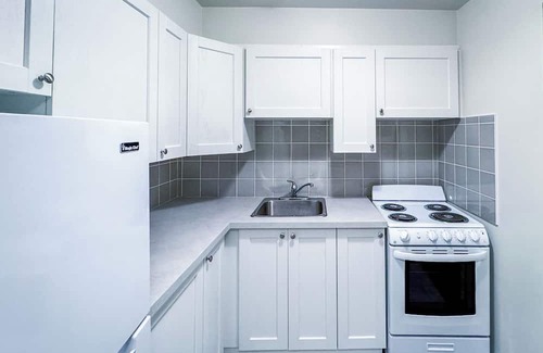 West End Apartment | Pet Friendly Furnished One Bedroom#1925 Nelson
