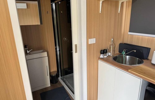 Deakin House | 1 Bedroom Private Vacation Home In Tongala