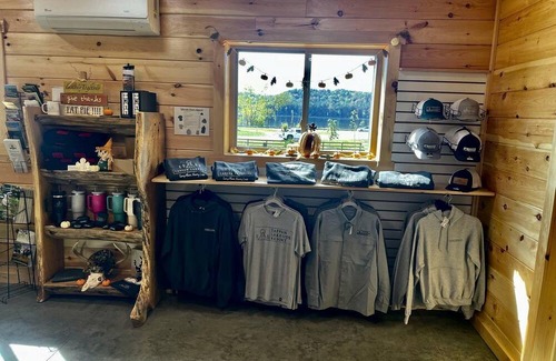 Scio Cabin | Lakeview Cabin Perfect for Groups with Hot-Tub in Ohio