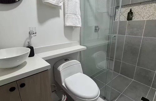 Sabaneta Apartment | Moderno y acogedor: Cerca del metro y el parque