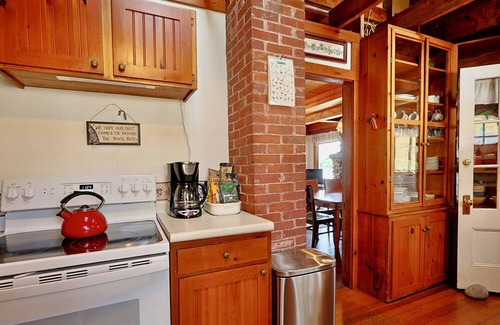 West Boothbay Harbor Cottage | Quiet Oceanfront Cottage with Dock