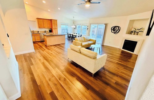 Fernley House | Desert Glow Residence✨🌵4Bedrooms|2Baths|Sleeps13