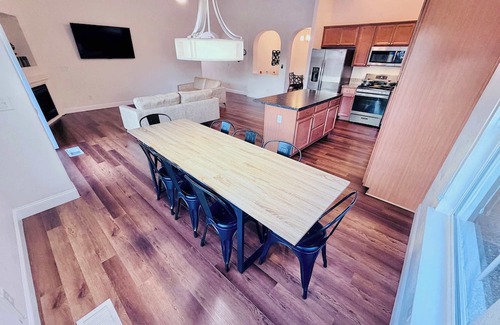 Fernley House | Desert Glow Residence✨🌵4Bedrooms|2Baths|Sleeps13