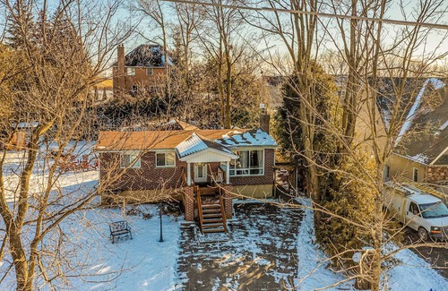 Valentia House | Heritage Cottage on Lake Scugog
