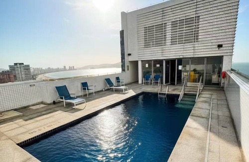 Pompeia Apartment | Modern Flat in Gonzaga, just a block from the beach.