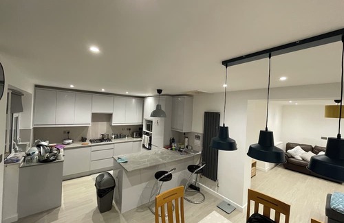 Tatenhill House | Fully Furnished House In Tile Hill