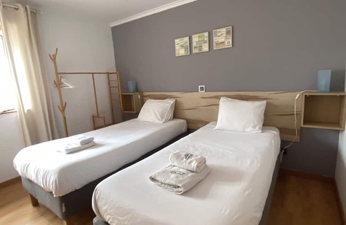 Ericeira House | Cozy twin room, 5 minutes from the center