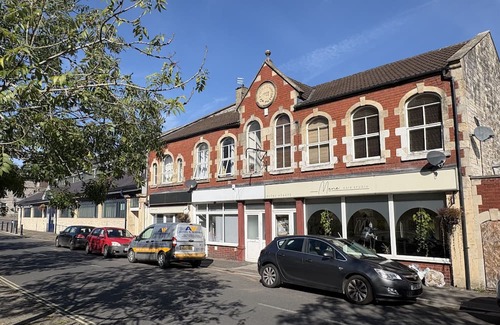 Shoscombe Apartment | Flat 1, Waterloo Apartments