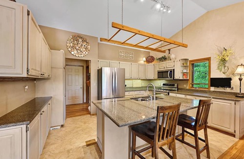 Beloit House | Rock River Retreat on Natures Ridge