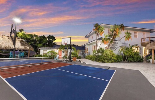 Boca Grande House | 110 Damfino - Resort - Deep Water Dock(s), Hot tub, PickleBall Ct, Sleeps 14