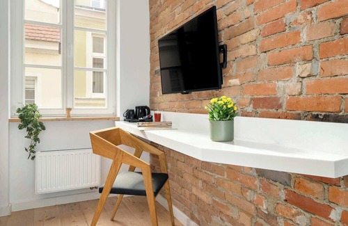 Poznan City Center Apartment | Kramarska 9 Poznań | Schoeps Residence | Air-conditioned Industrial Style Apartm