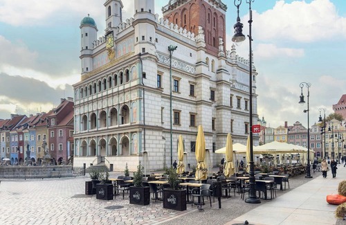 Poznan City Center Apartment | Kramarska 9 Poznań | Schoeps Residence | Stylish Apartment for Four People | In