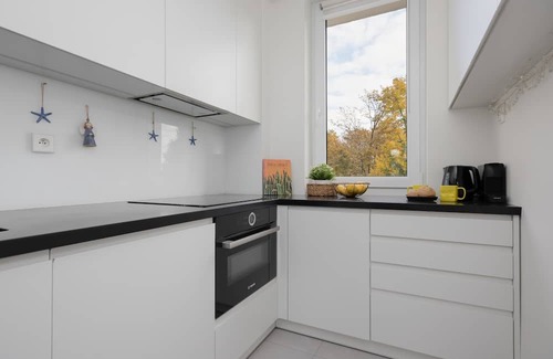 Saska Kepa Apartment | Afrykańska 12 Warszawa | Spacious Apartment with Desk and Bathtub