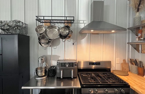 Decatur County Cabin | Charming lodge retreat with lake views.