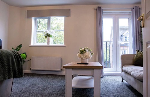 Telford House | 4-Bed Home near Telford Centre