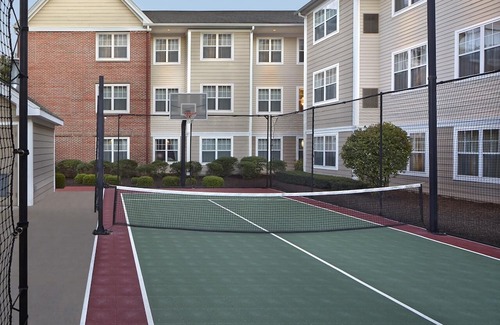 Avon Apartment | Comfort and Convenience! 4 Cozy Units w/Free Breakfast and Parking!