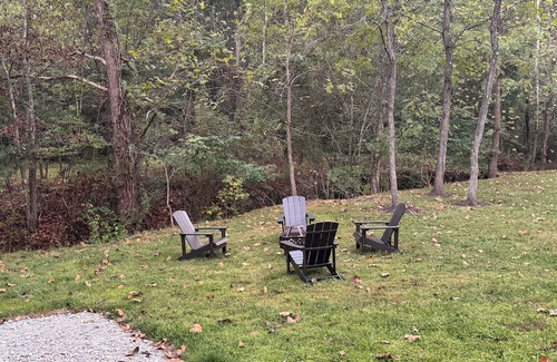 West Portsmouth House | Relax in Nature in a Modern Country Retreat with a Fire Pit and Full Amenities