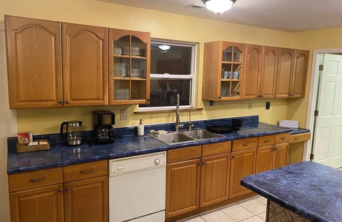 Farmington House | 3 bed, 2 bath private wooded retreat on 12 acres