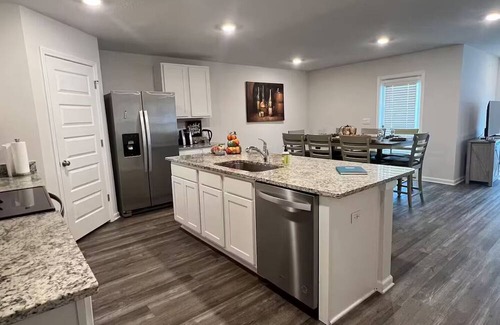 Crestview House | Delightful 4-bedroom house with AC in Crestview