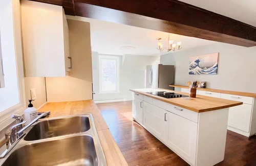 Hudson House | Hudson: Nantucket getaway between beach and nature