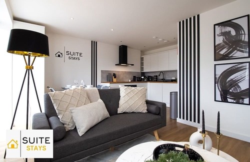 Waddon Apartment | !*Contractors,Discounts,Parking,City Central*!