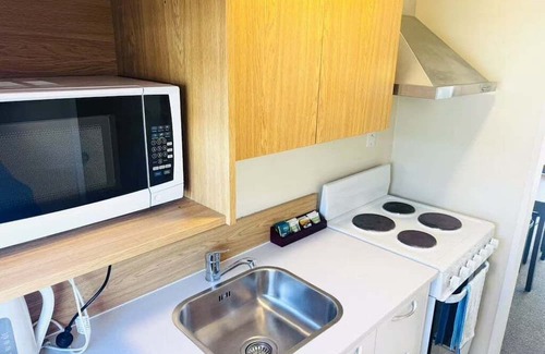 Merivale Apartment | Merivale Court Studio-Unit 6