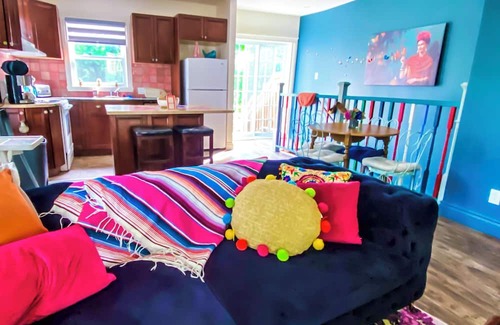 Hudson Apartment | Frida Kahlo-Themed Apartment for Families - Steps to Beach, Vibrant Art & Nature